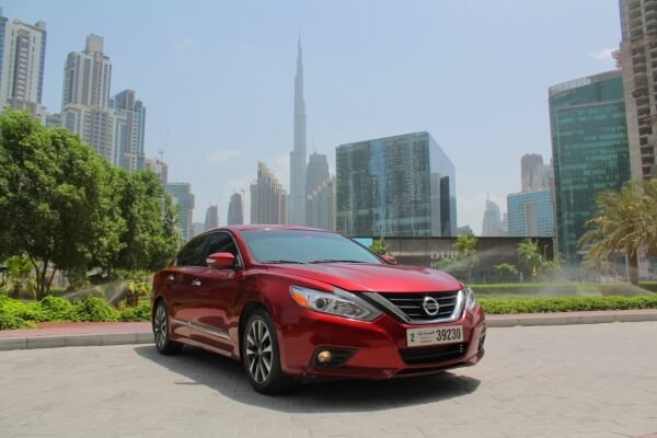 https://www.quickdrive.ae/uploads/2021/02/12/Nissan-Altima-2017.jpg