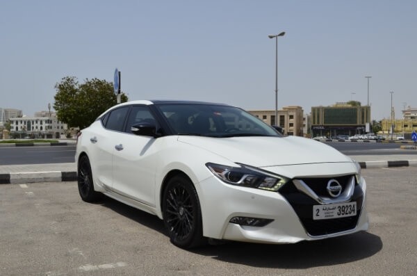 https://www.quickdrive.ae/uploads/2021/02/12/nissan-maxima-2017.jpg