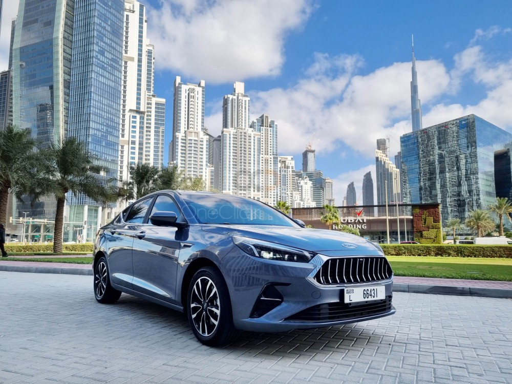 https://www.quickdrive.ae/uploads/2022/09/03/j1.jpg