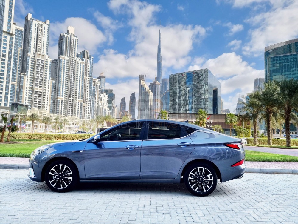 https://www.quickdrive.ae/uploads/2022/09/03/j2.jpg